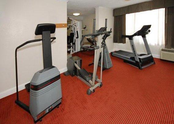 Clarion Hotel Fort Myers Facilidades foto